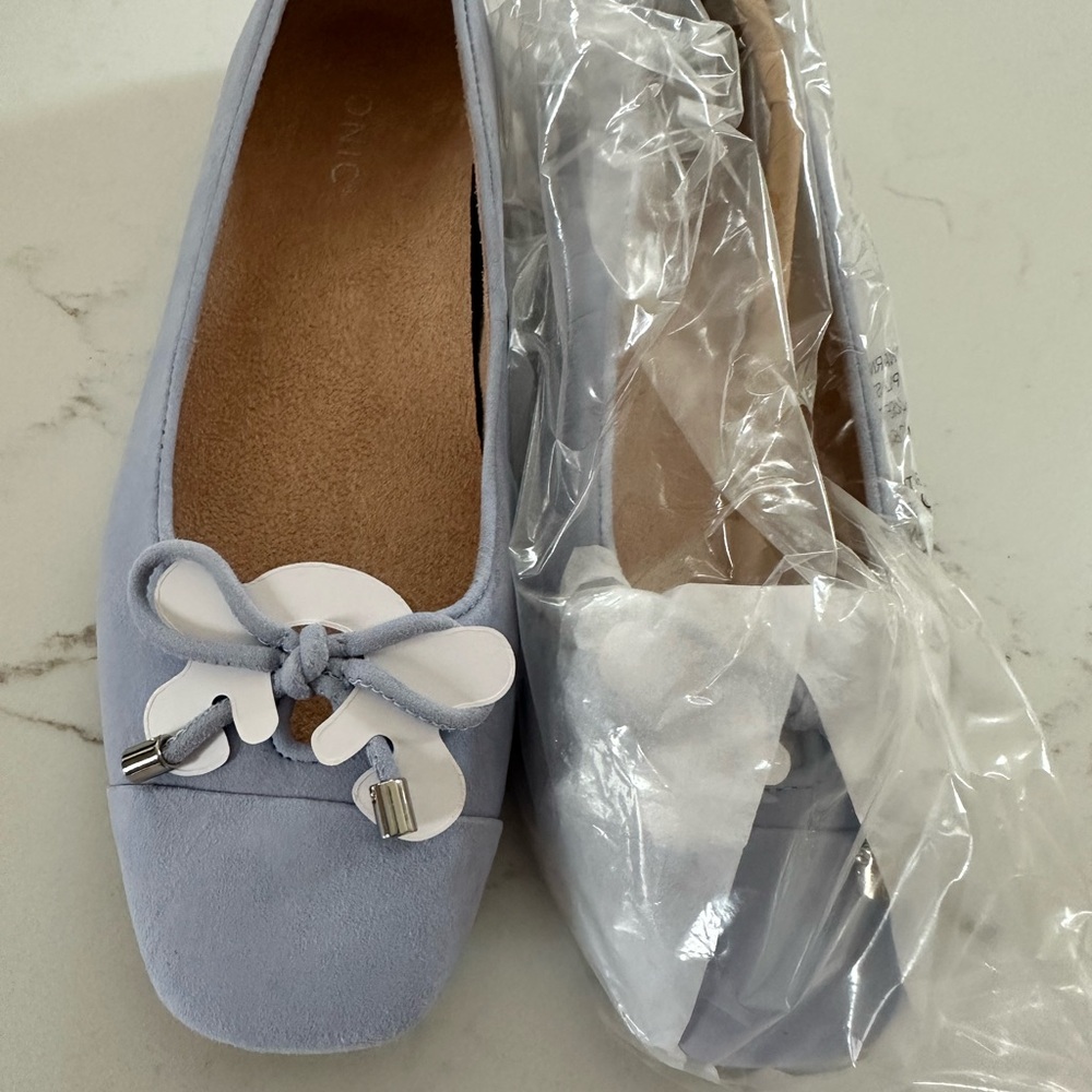 Vionic Women's Light Blue Suede Ballet Flats with Bow